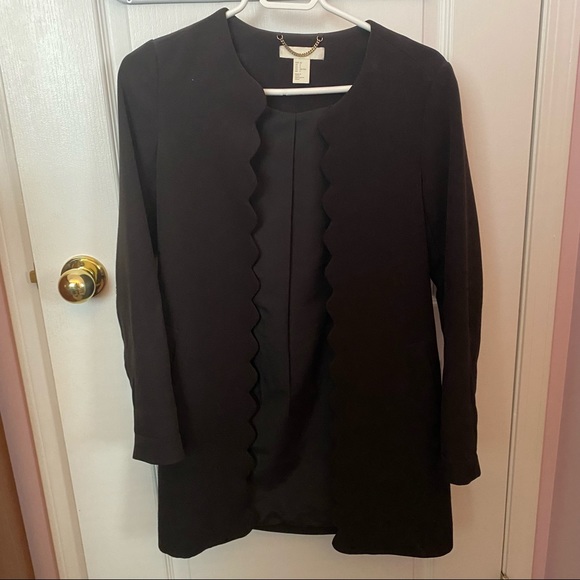 H&M Scalloped Coat - Picture 7 of 7